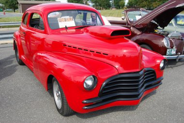 1941 kırmızı chevy coupe