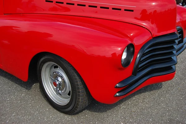 1941 chevy czerwony coupe szczegółowo przodu — Zdjęcie stockowe