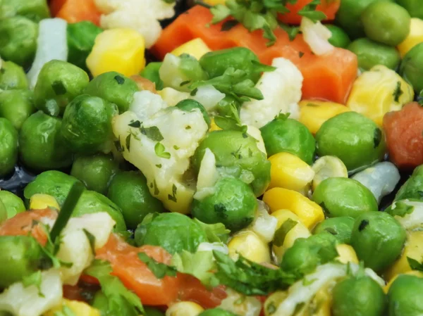 Färgglada kokta grönsaker — Stockfoto