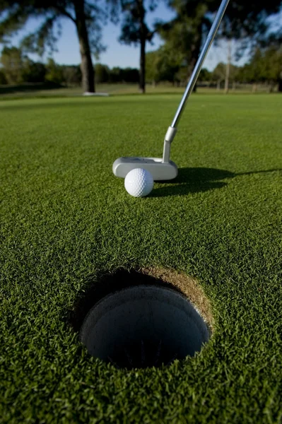 Short Golf Putt — Stockfoto