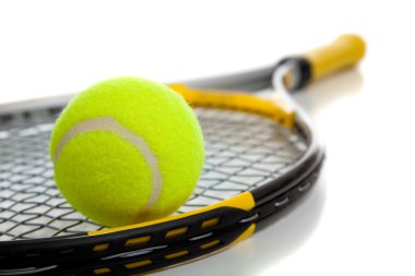 Tenis topu ve raket