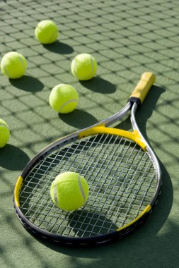 Tenis