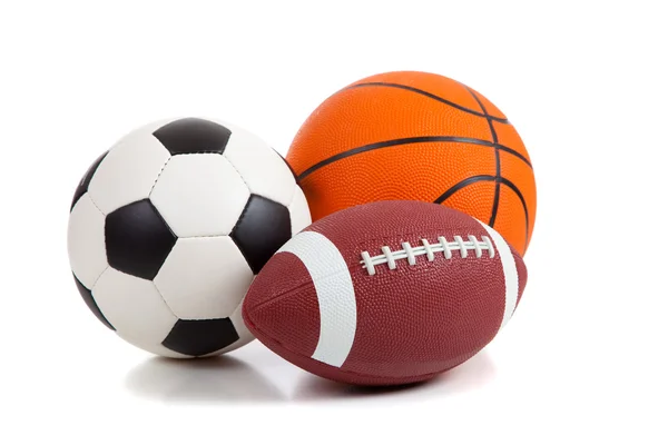 Sportovní míče na bílém pozadí — Stock fotografie