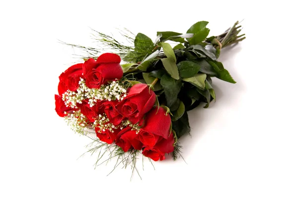 Bouquet o rose rosse su bianco — Foto Stock