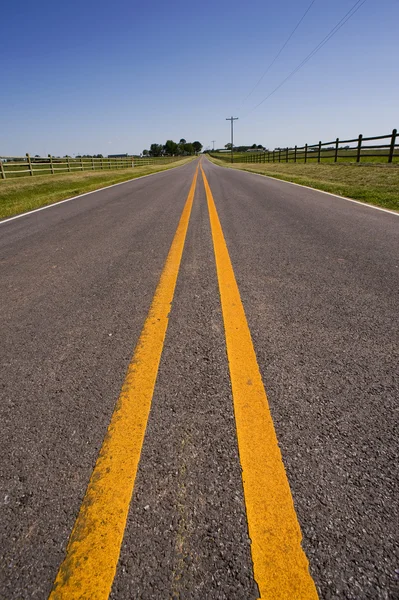 Farm road dikey — Stok fotoğraf