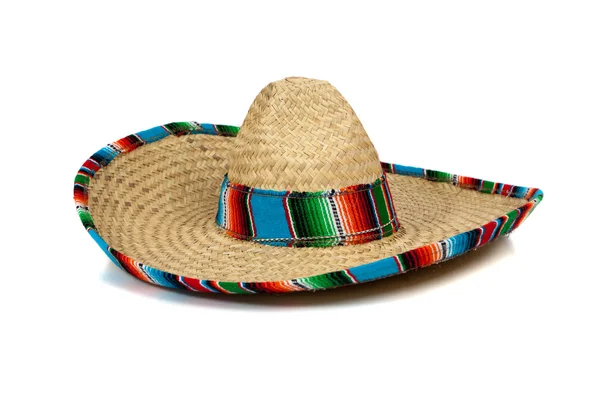 Sombrero mexicano palha no fundo branco — Fotografia de Stock