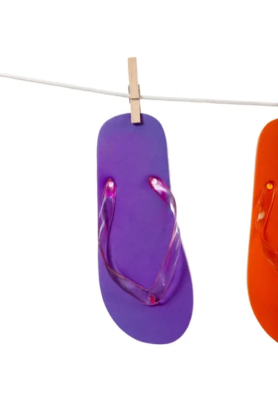 白底紫色触发器凉鞋 — 图库照片