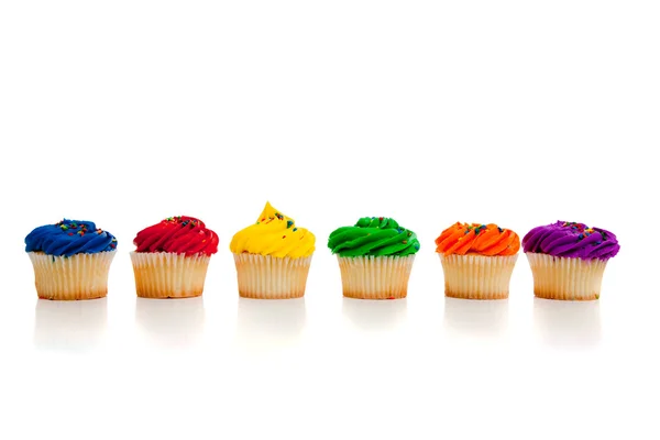 複数の色のカップケーキ — ストック写真