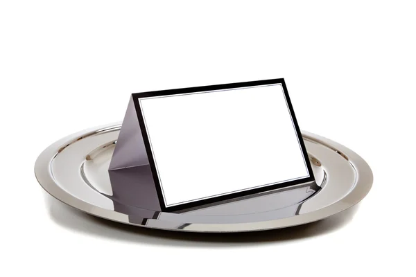 Prázdné notebook na stříbrném podnose — Stock fotografie