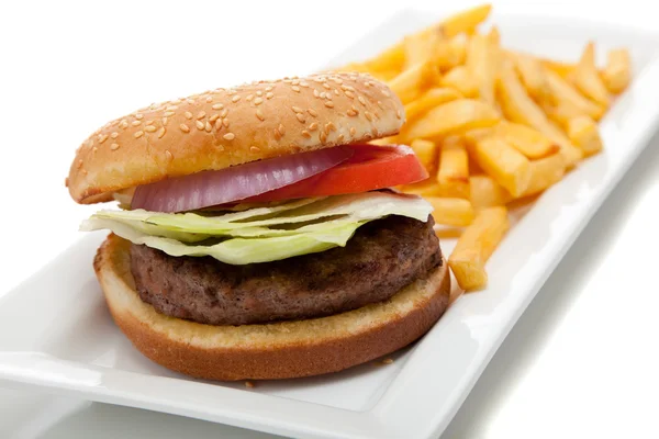 Hamburger und Pommes — Stockfoto