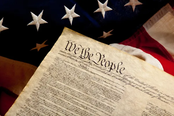 Declaration of independence and american flag — Stock Photo, Image