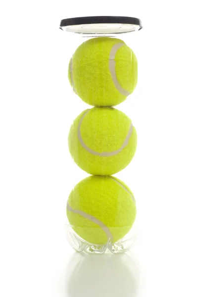 Palle da tennis su bianco — Foto Stock