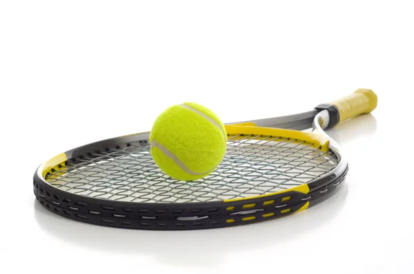 Μπάλα του τένις και ρακέτα — Φωτογραφία Αρχείου