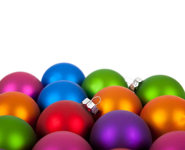 Разноцветный рождественский орнамент — стоковое фото