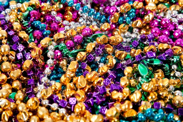 Hintergrund von Mardi Gras Perlen — Stockfoto