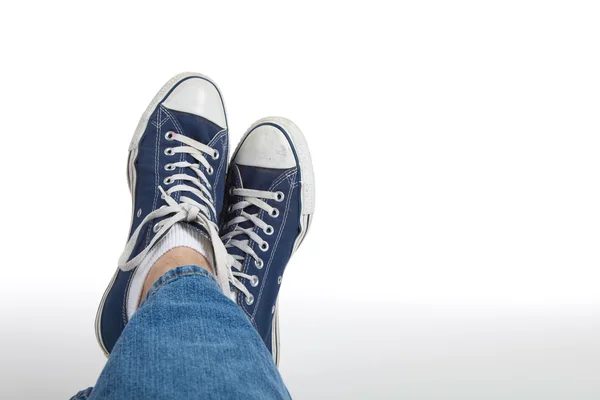 Zapatillas retro sobre fondo blanco — Foto de Stock