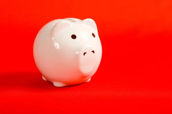 Piggy Bank em vermelho — Fotografia de Stock