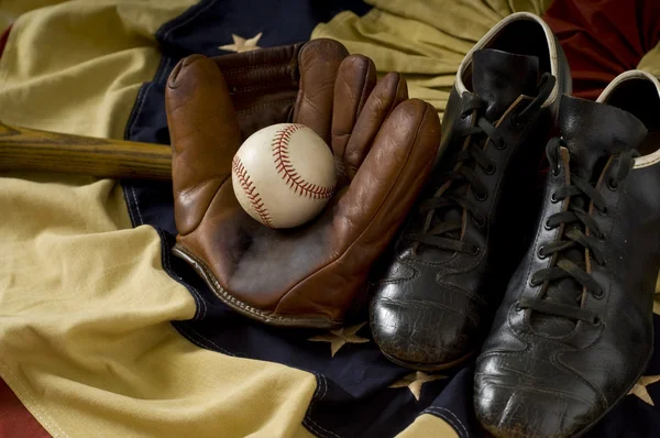 Vintage-Baseball-Ausrüstung — Stockfoto