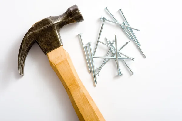 Martillo y clavos — Foto de Stock