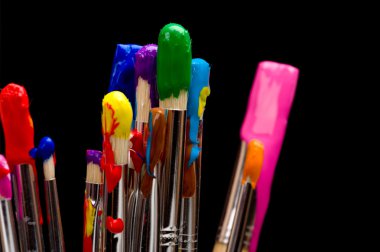 siyah boya fırçaları