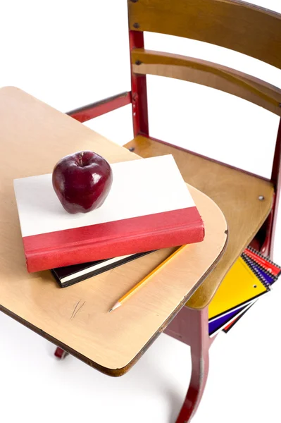 Ročník školní lavici s apple — Stock fotografie