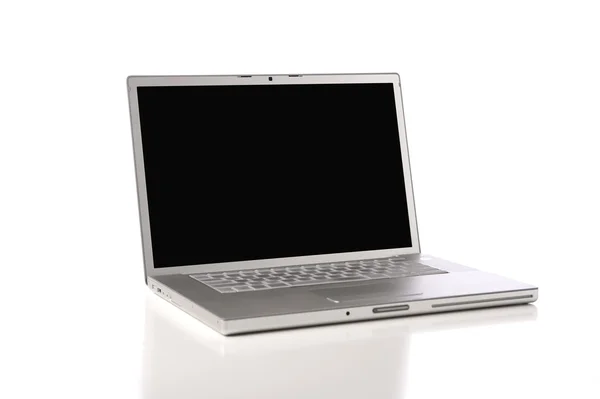 Novo laptop em fundo branco — Fotografia de Stock