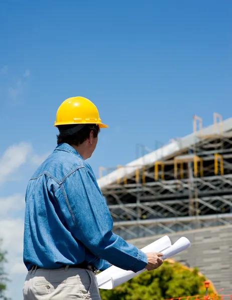 Trabalhador da construção civil no local — Fotografia de Stock