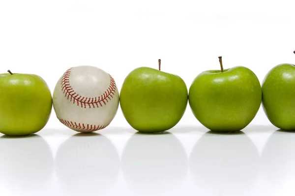 Apple and a Baseball — Stock Photo, Image