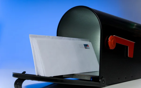 Mailbox with blank letter — Stock Photo, Image