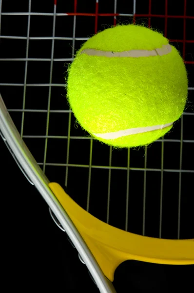 Tennis racquet and ball — Stock Photo, Image