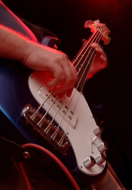 elektro gitar perfromance bas - music müzik grubu