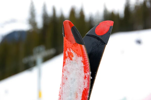 雪のスキー リゾート — ストック写真