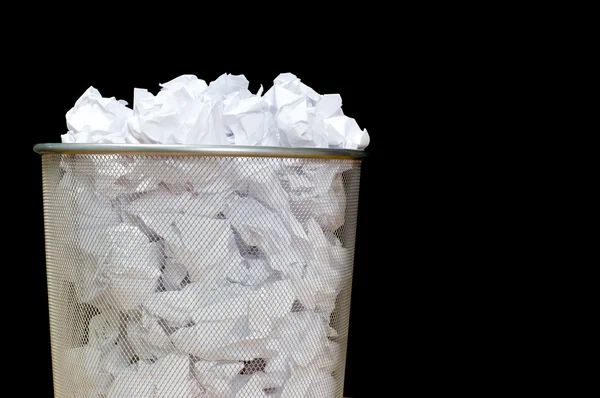 Überfüllter Papierkorb — Stockfoto