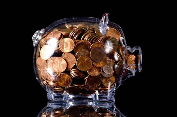 Clear Piggy Bank cheio de American Pennies — Fotografia de Stock