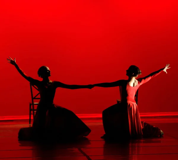 Danza in rosso — Foto Stock