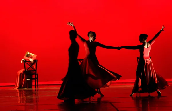 Danza in rosso — Foto Stock