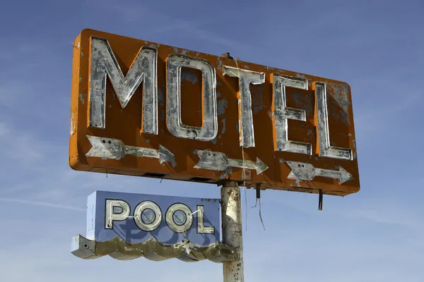 Oldtimer-Motel-Schild an der Route 66 — Stockfoto