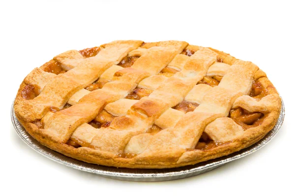 Lahodný jablečný koláč na bílém pozadí — Stock fotografie