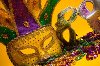 renkli grup mardi gras veya palyaço veya kostümleri bir y