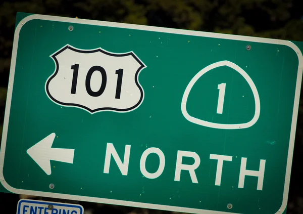 Señal de carretera interestatal 101 y PCH desde California — Foto de Stock