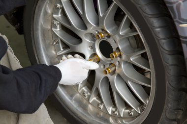 bir çark değiştirme