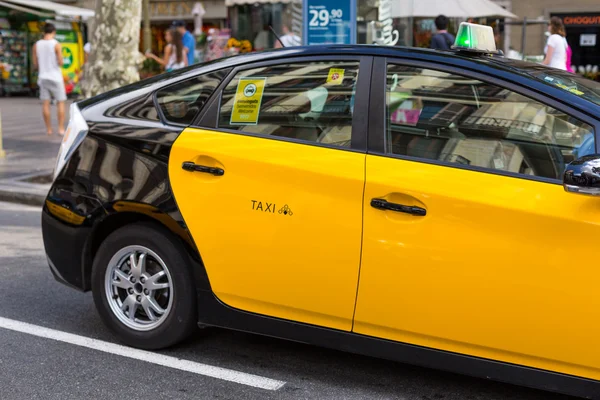 Typical cab in Barcelona — Stock Photo, Image
