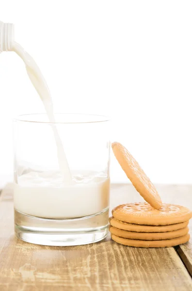 Mléko a soubory cookie — Stock fotografie