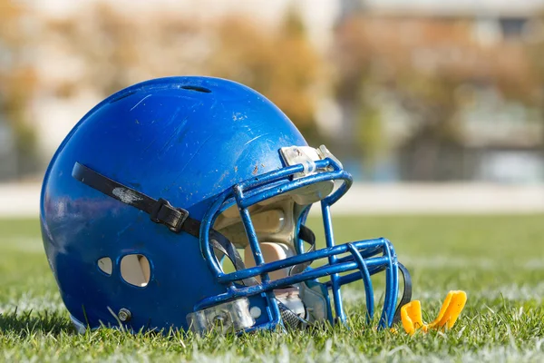 Футбольный шлем — стоковое фото