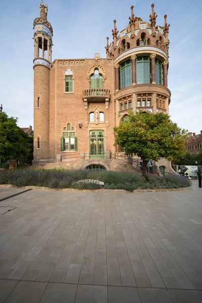 Ziekenhuis van het Heilige Kruis en saint paul — Stockfoto