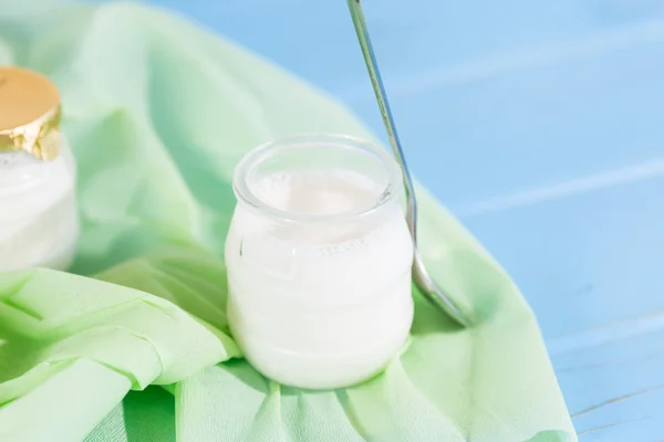 Natural yogurt — Stock Photo, Image