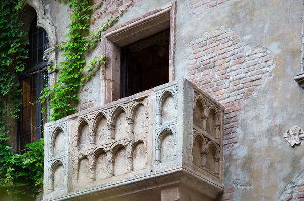Balcone di Giulietta e romeo — Foto Stock