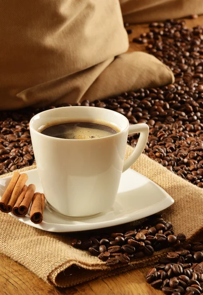 커피의 흰색 컵으로 구성 — 스톡 사진
