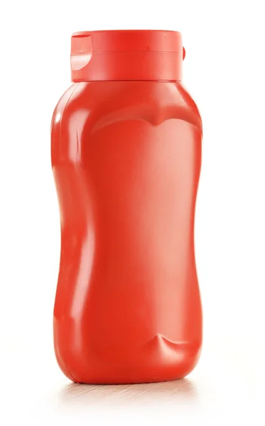 Бутылка кетчупа, изолированная на белом — стоковое фото