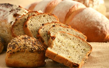 ekmek ve rulolar kompozisyonu